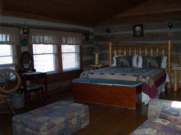 Authentic Pioneer Log Cabin Gatlinburg Tennessee